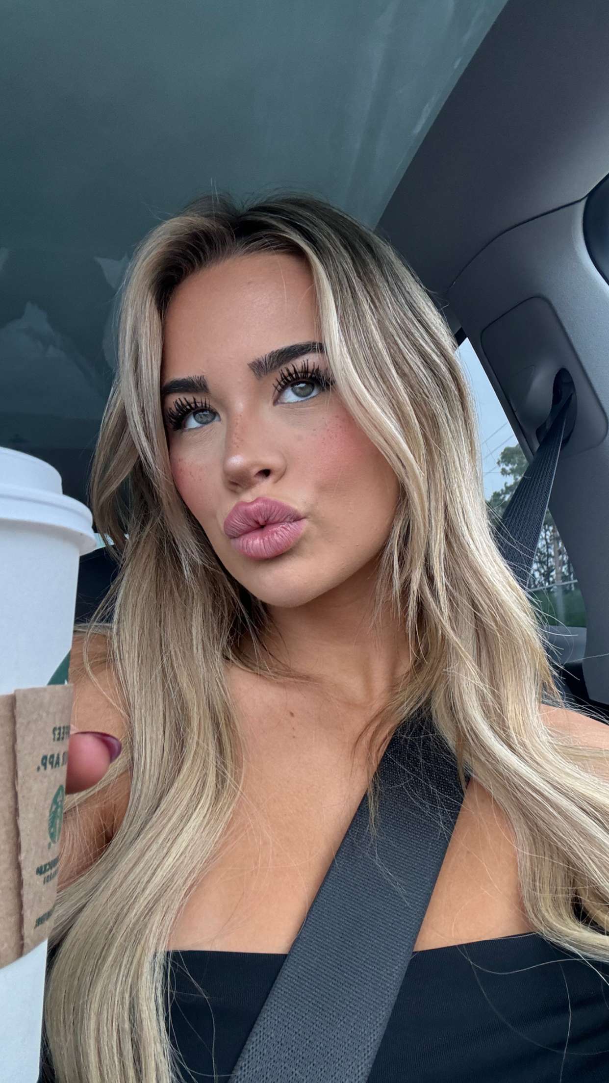 emilyelizabbeth snapchat image archive image