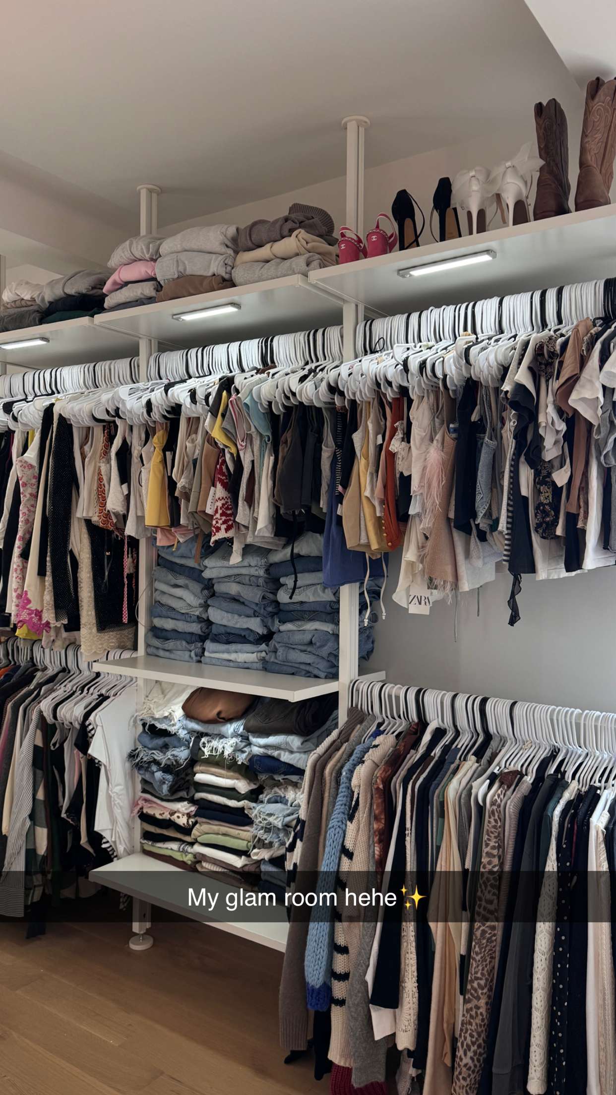 emilyelizabbeth snapchat image archive image