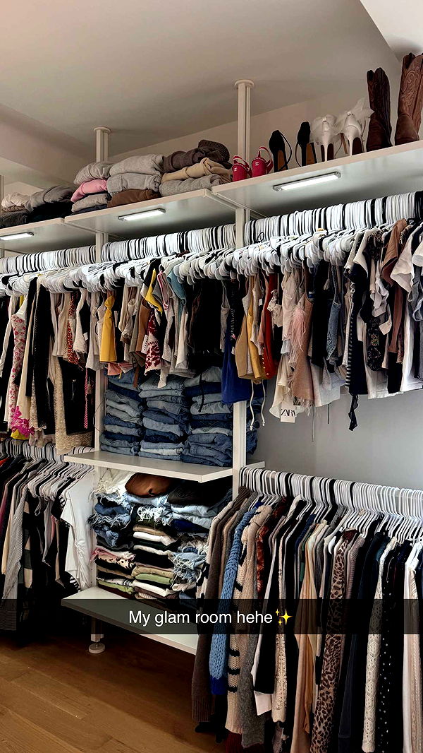 emilyelizabbeth image ~ Altpins