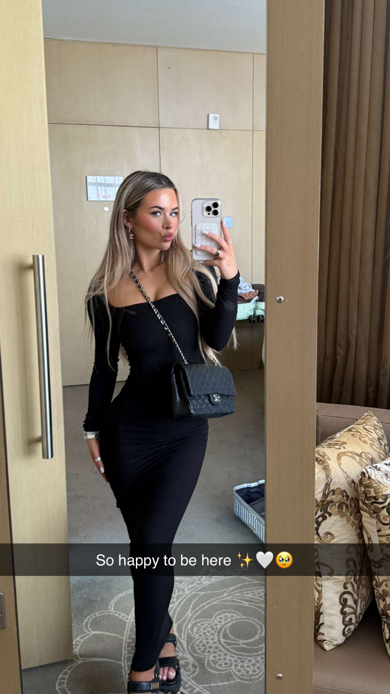 emilyelizabbeth snapchat image archive image