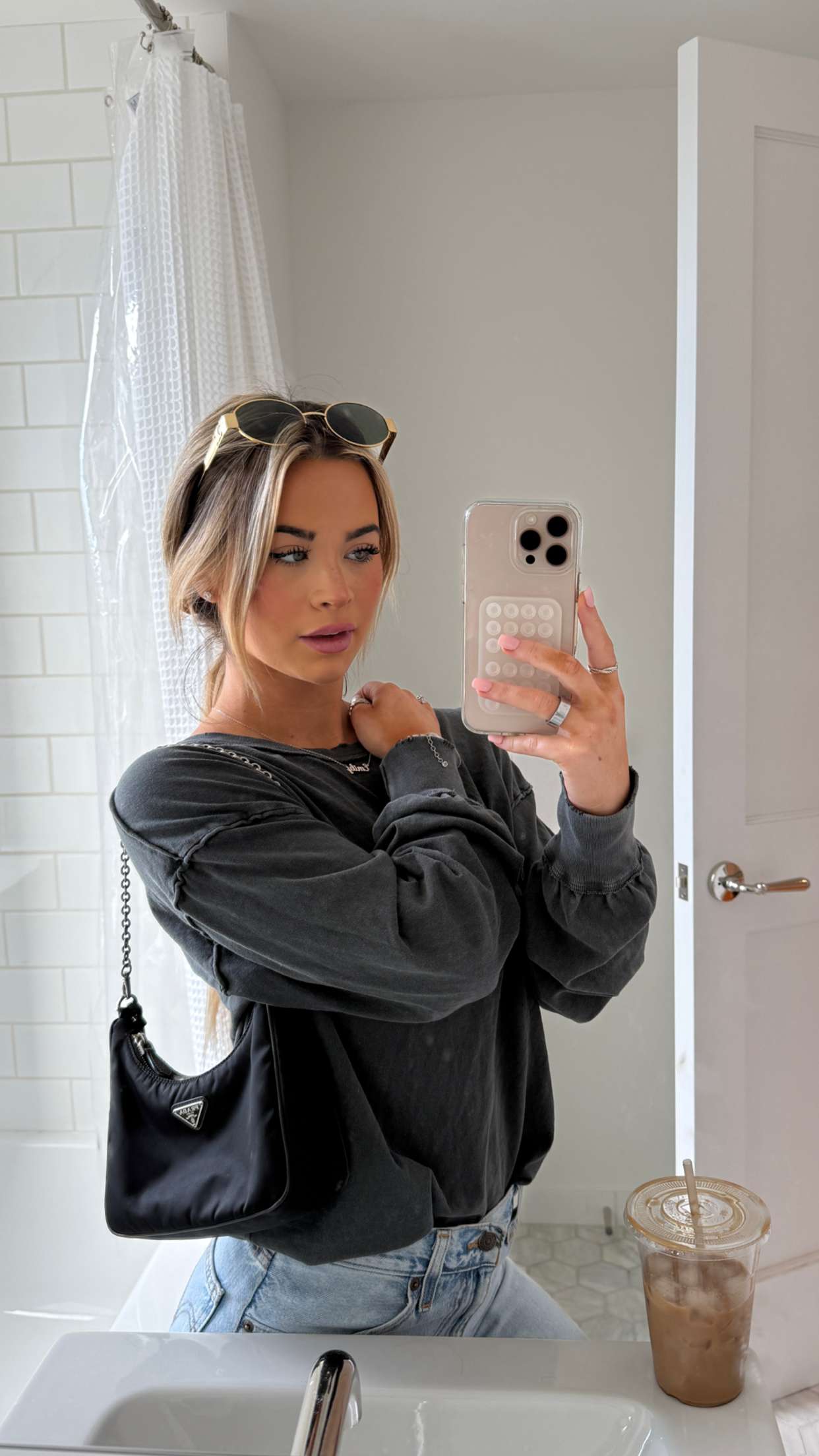 emilyelizabbeth snapchat image archive image