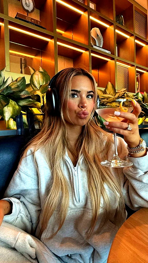 emilyelizabbeth image ~ Altpins