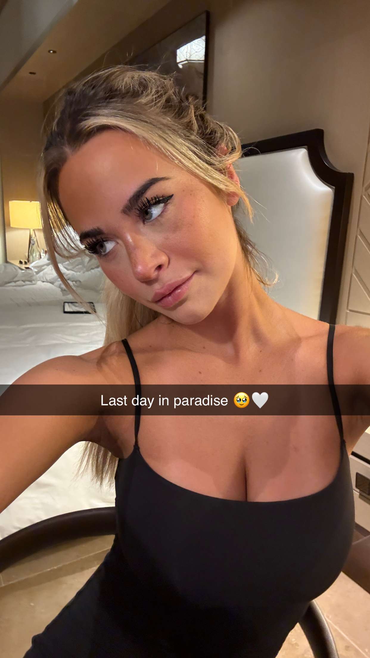 emilyelizabbeth snapchat image archive image