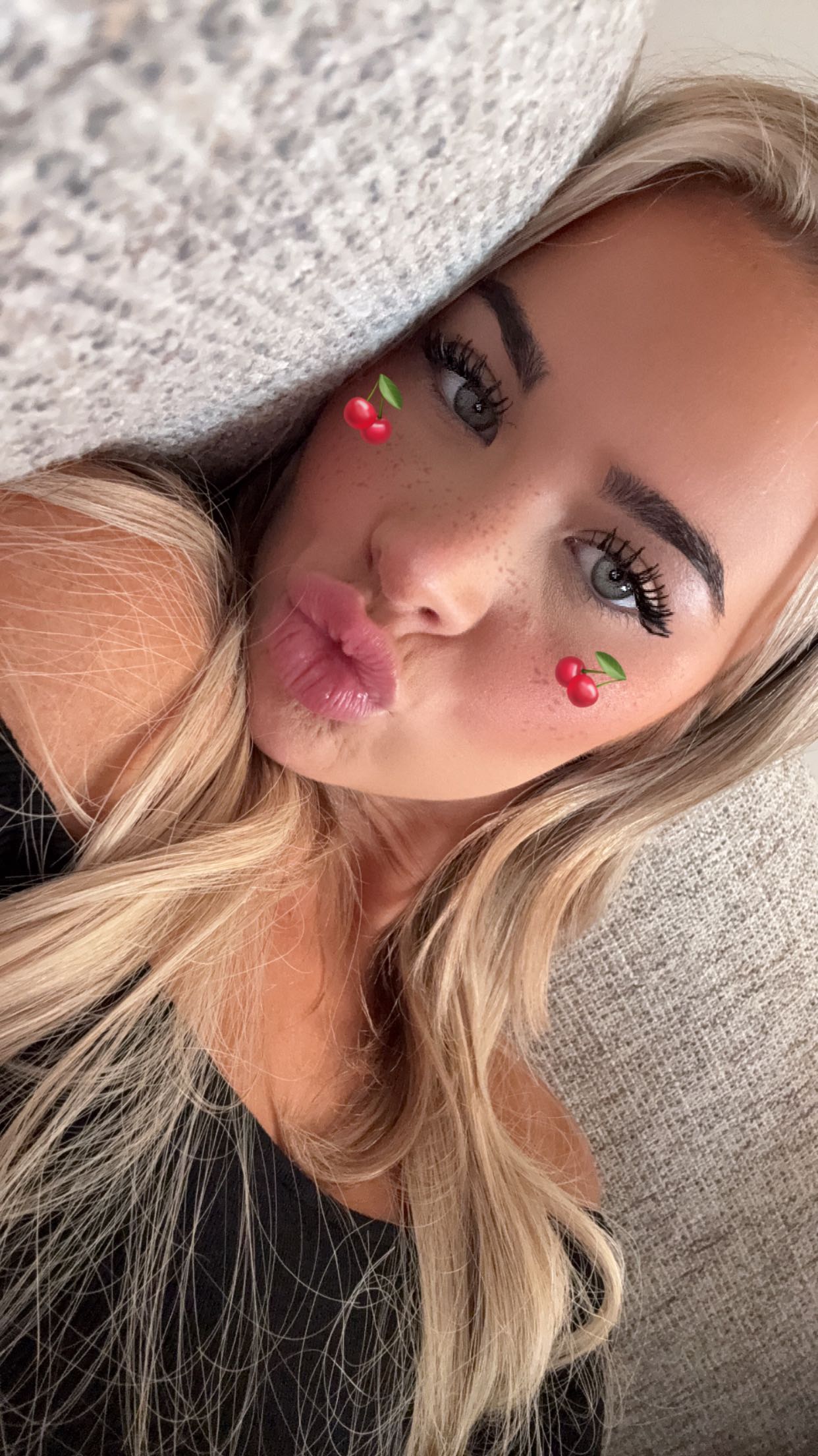 emilyelizabbeth snapchat image archive image