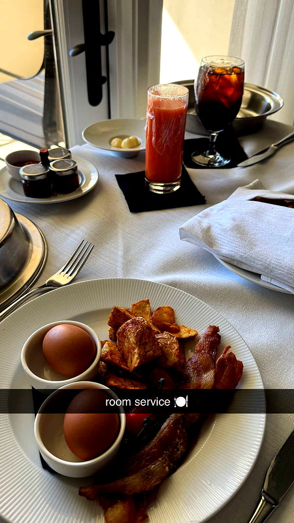 emilyelizabbeth image ~ Altpins