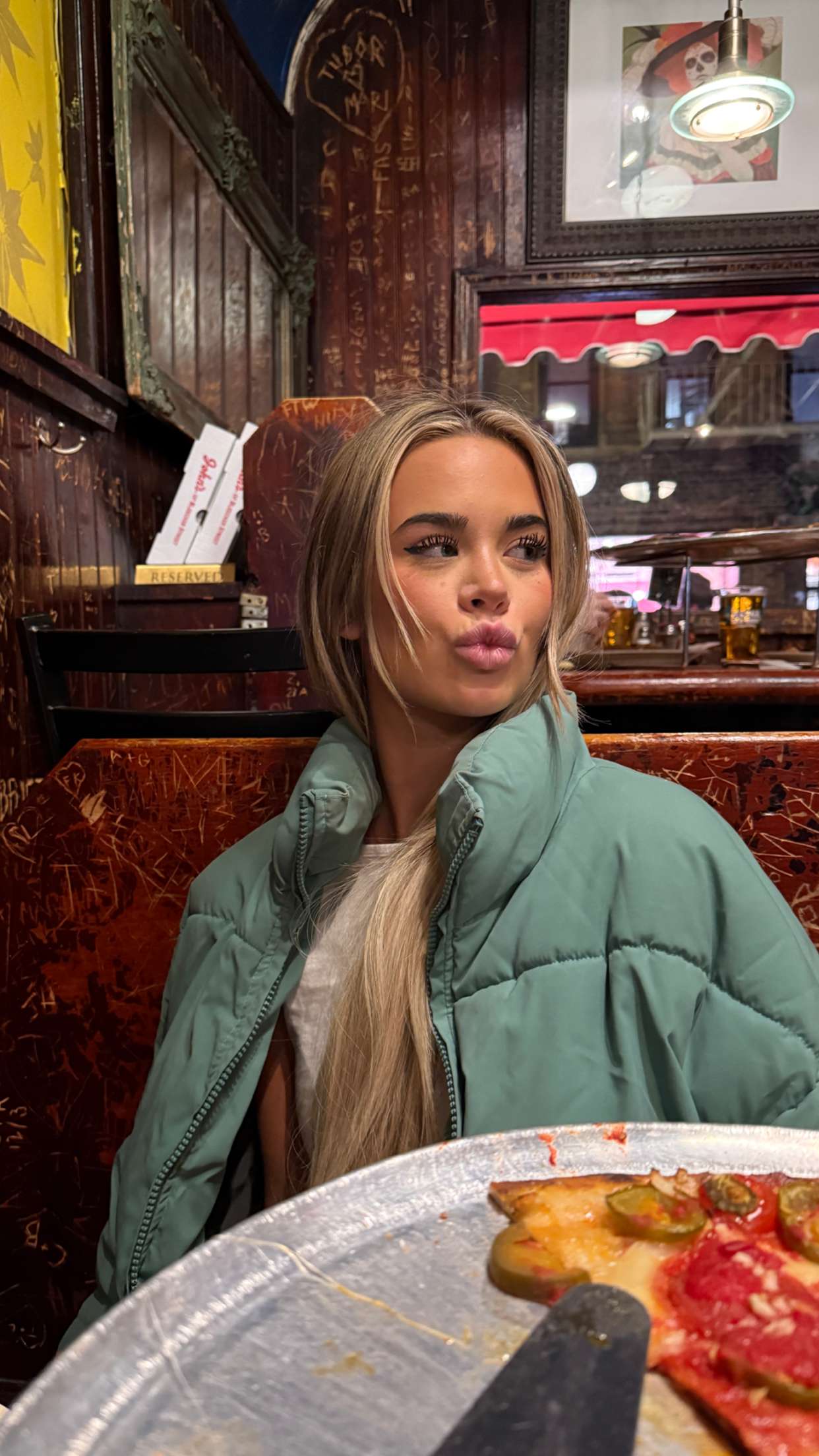 emilyelizabbeth snapchat image archive image