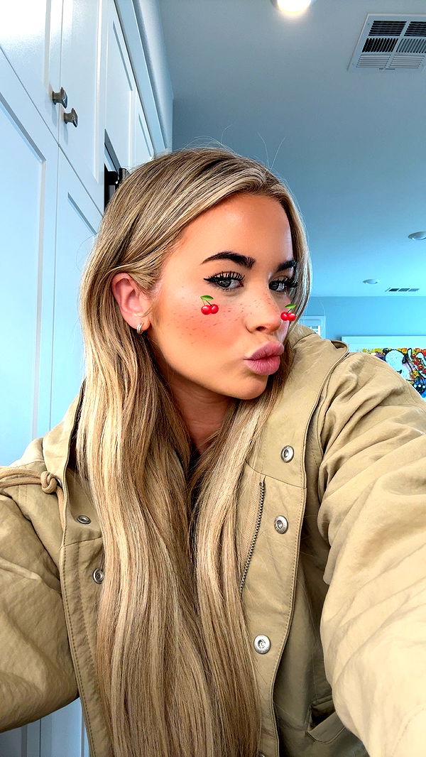 emilyelizabbeth image ~ Altpins