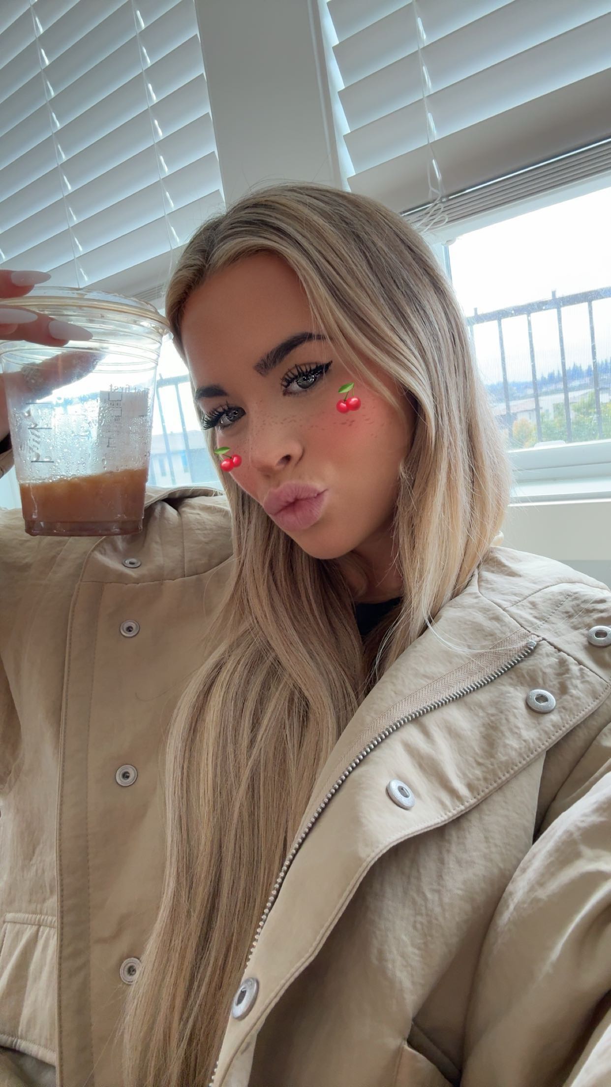 emilyelizabbeth snapchat image archive image