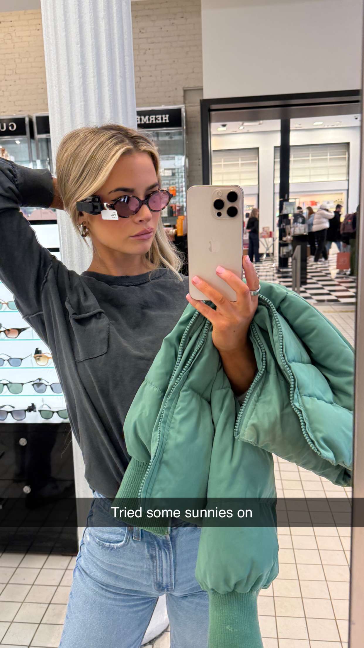 emilyelizabbeth snapchat image archive image