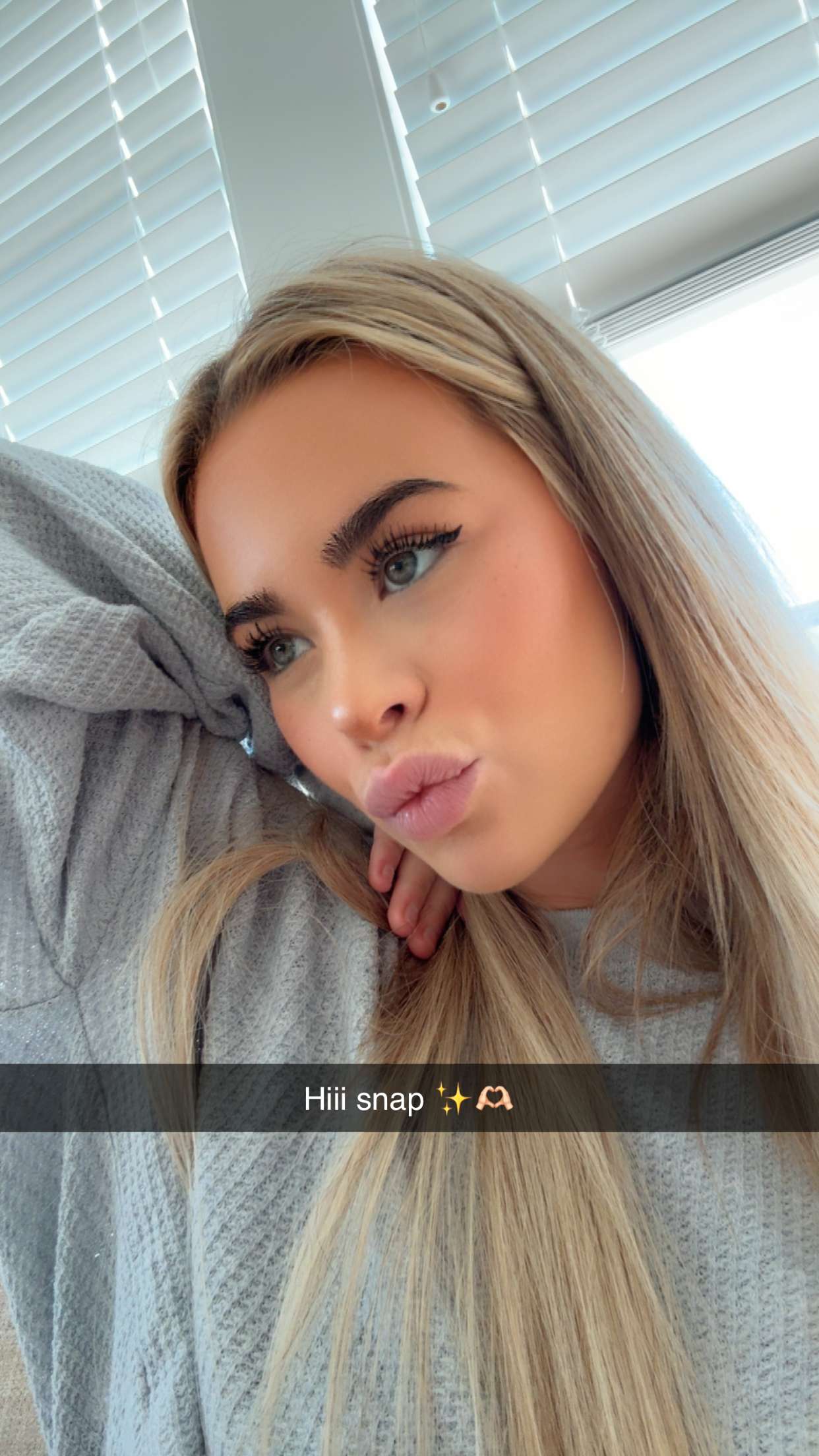 emilyelizabbeth snapchat image archive image