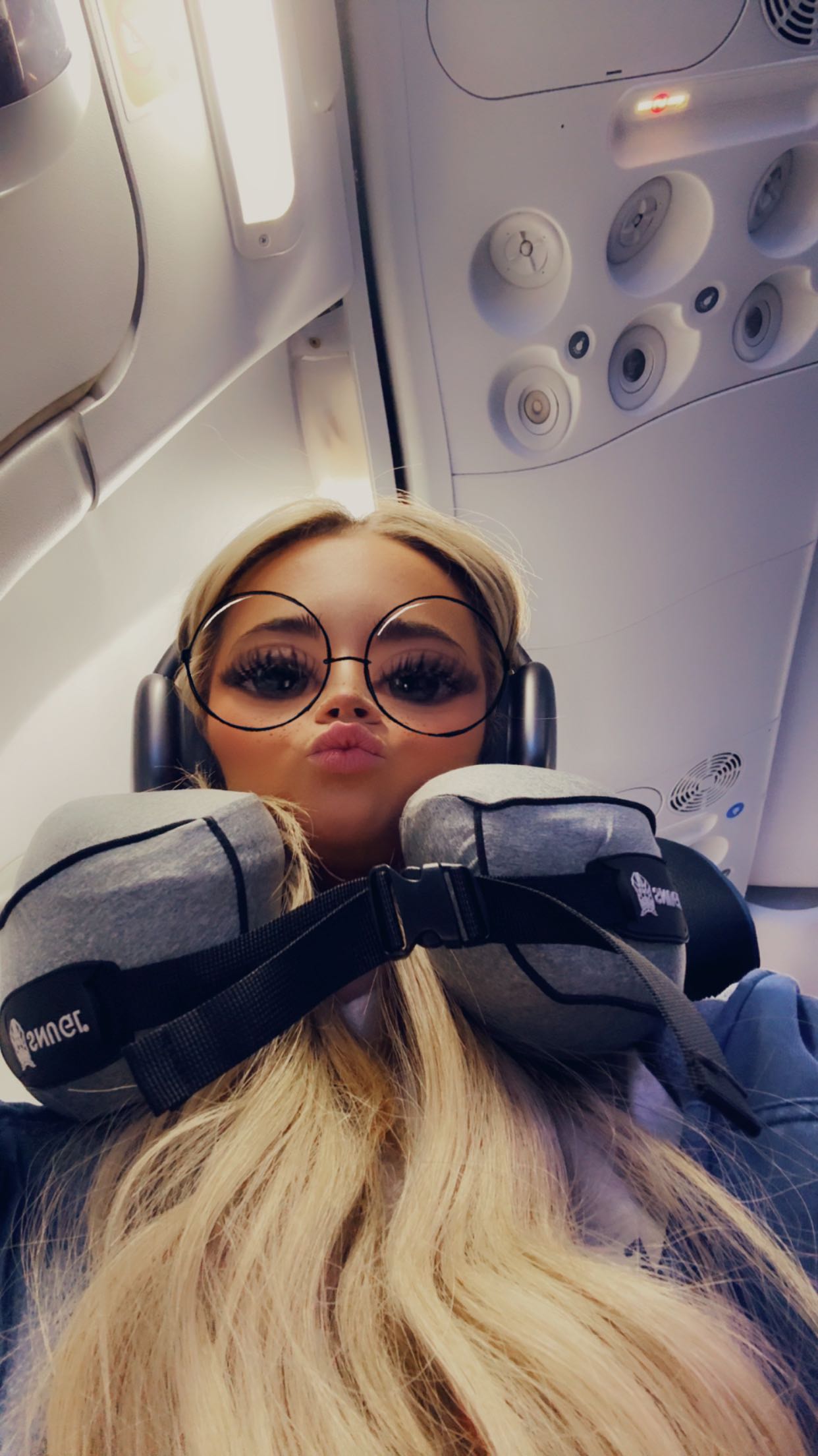 emilyelizabbeth snapchat image archive image