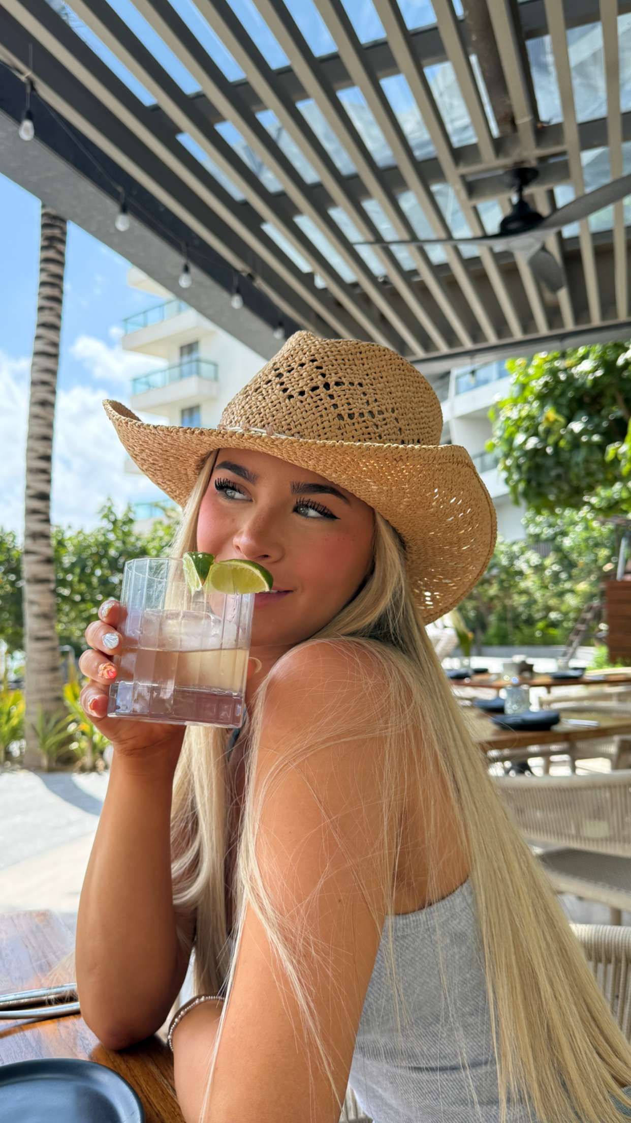 emilyelizabbeth snapchat image archive image