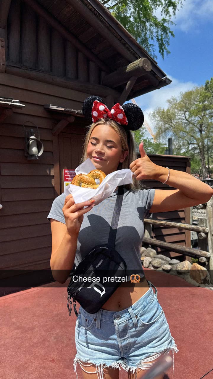 emilyelizabbeth snapchat image archive image