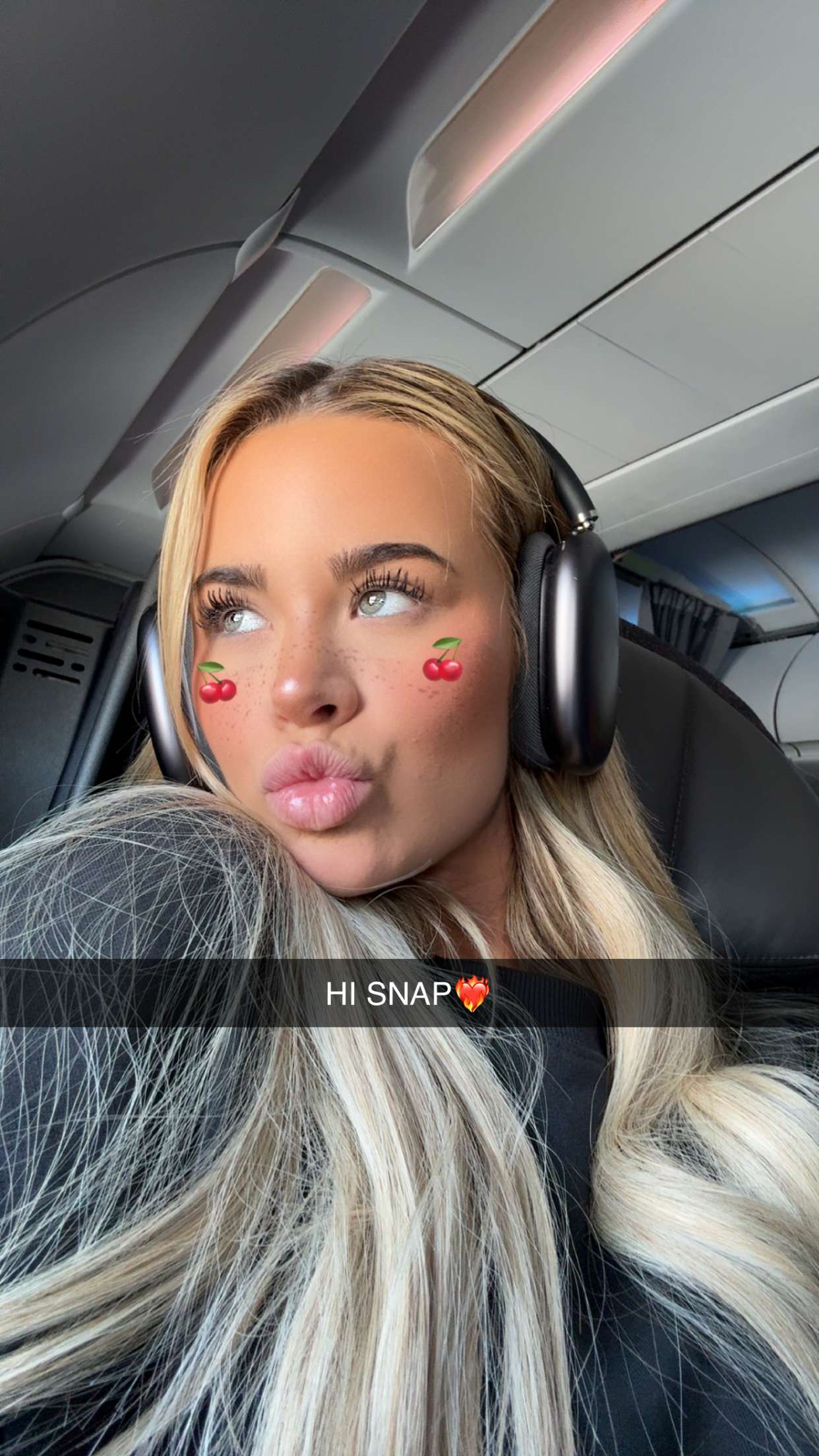 emilyelizabbeth snapchat image archive image