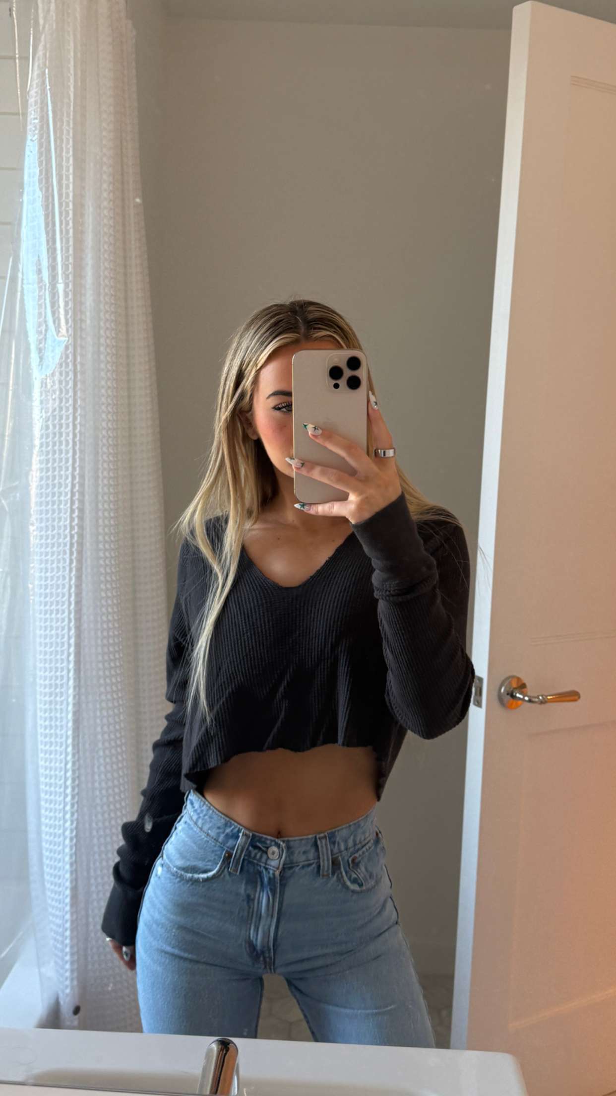 emilyelizabbeth snapchat image archive image