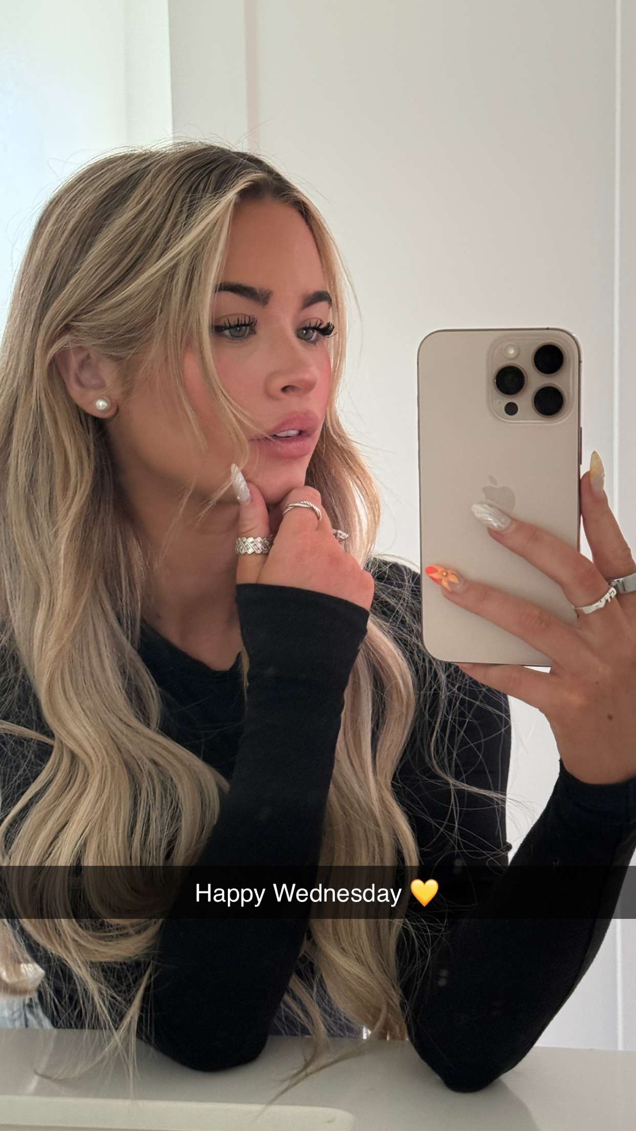 emilyelizabbeth snapchat image archive image