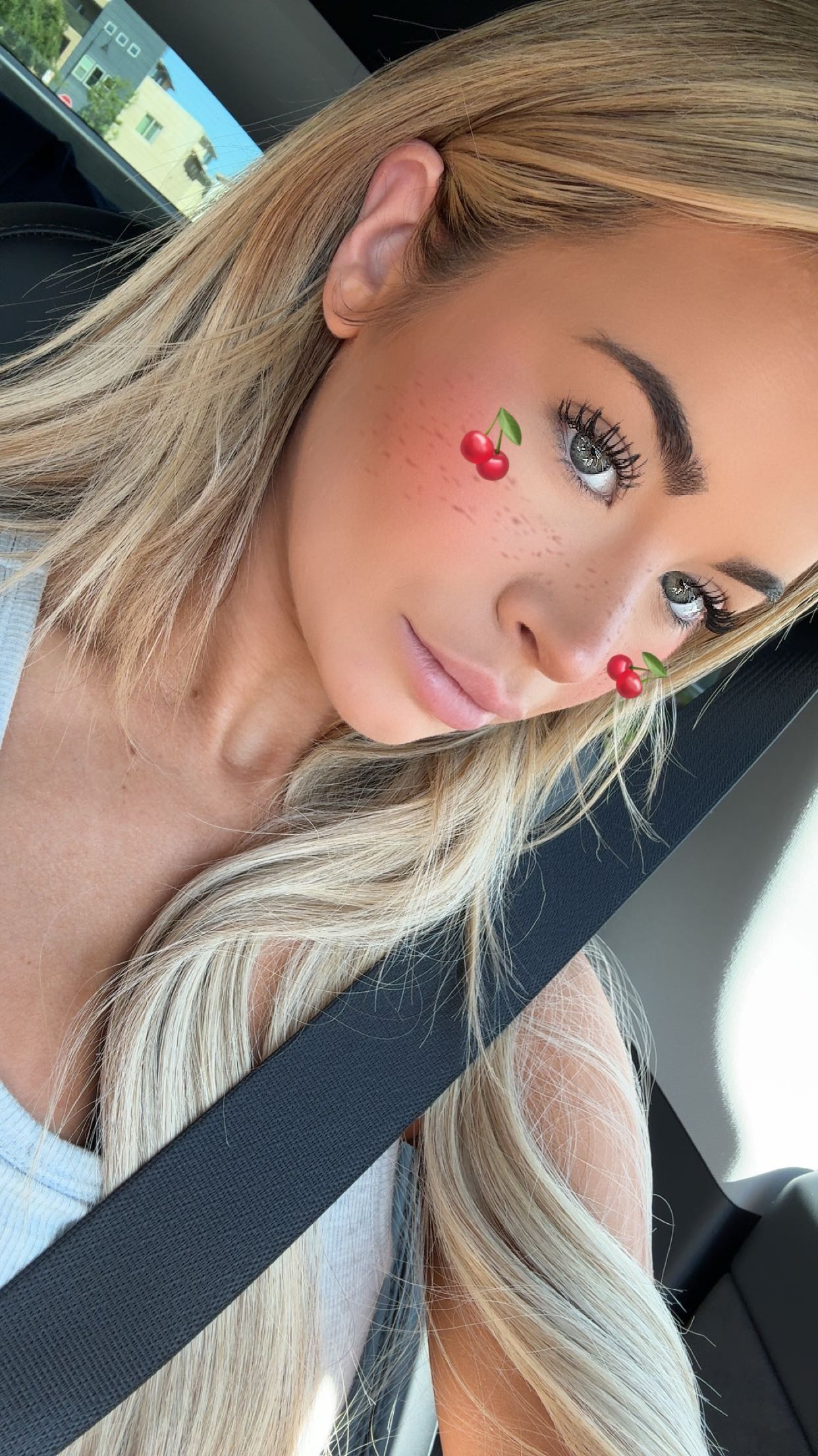 emilyelizabbeth snapchat image archive image