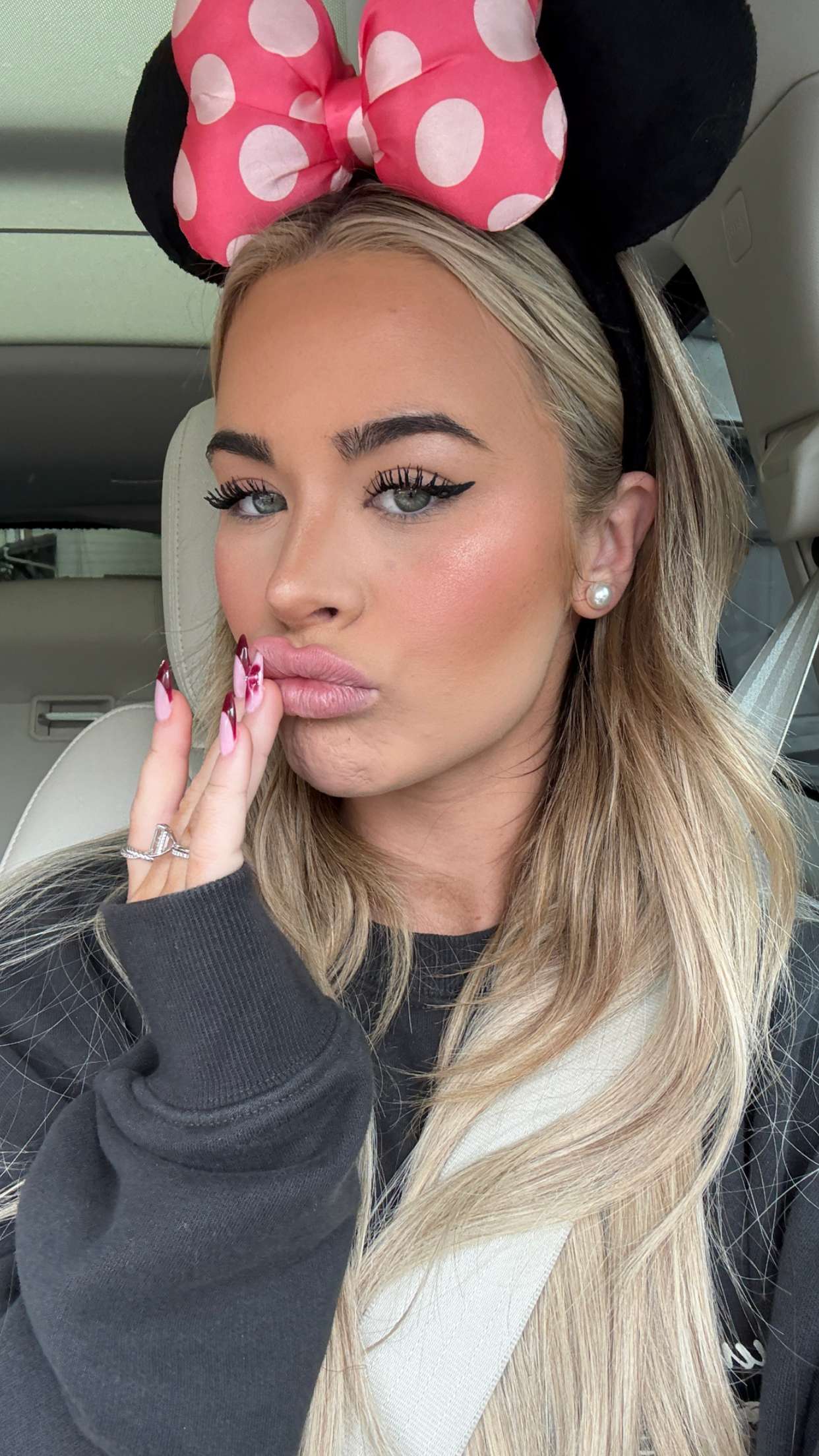 emilyelizabbeth snapchat image archive image