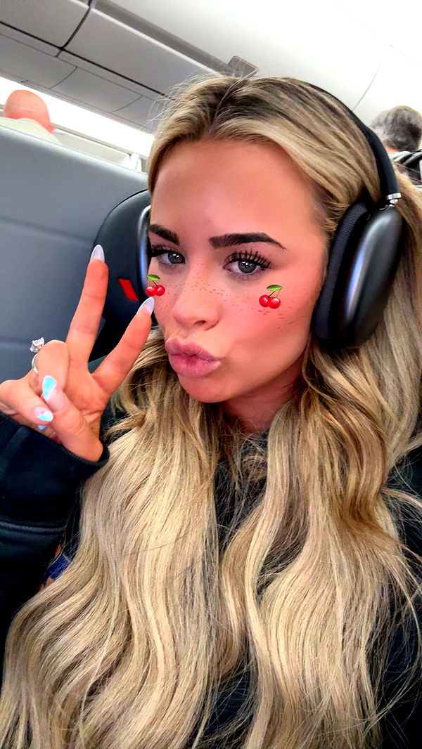 emilyelizabbeth image ~ Altpins