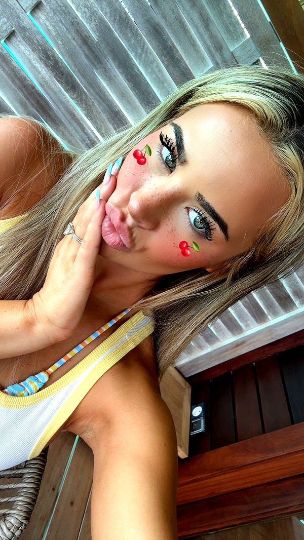 emilyelizabbeth image ~ Altpins