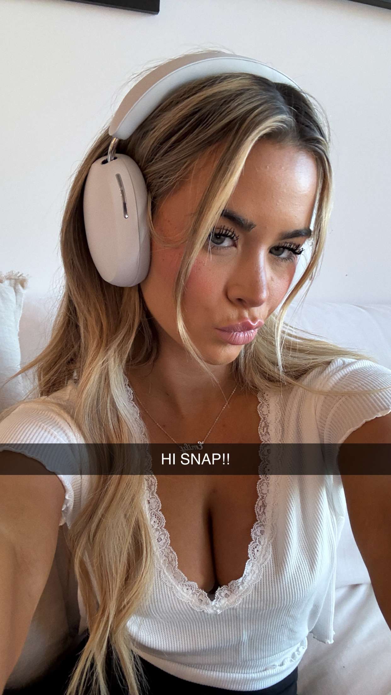 emilyelizabbeth snapchat image archive image