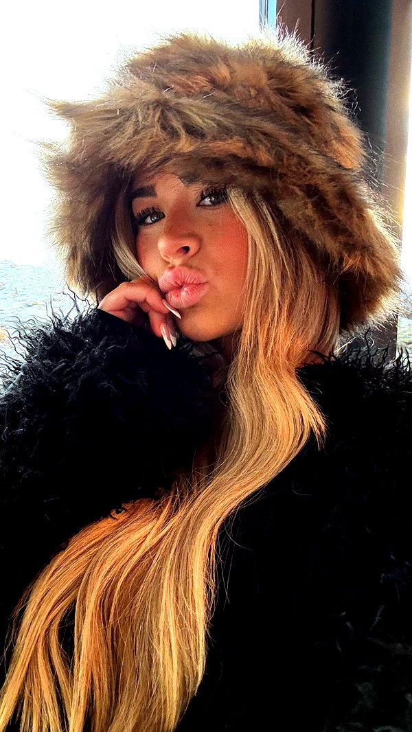 emilyelizabbeth image ~ Altpins