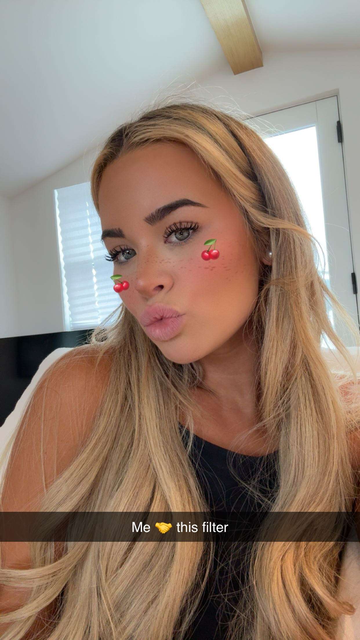 emilyelizabbeth snapchat image archive image