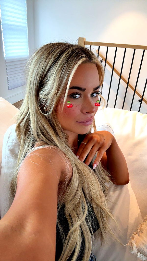 emilyelizabbeth image ~ Altpins