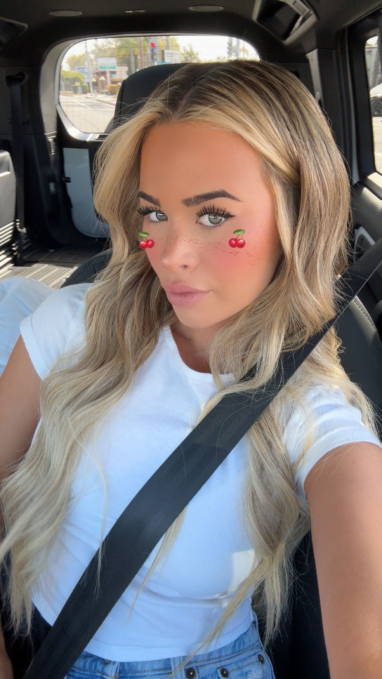 emilyelizabbeth snapchat image archive image