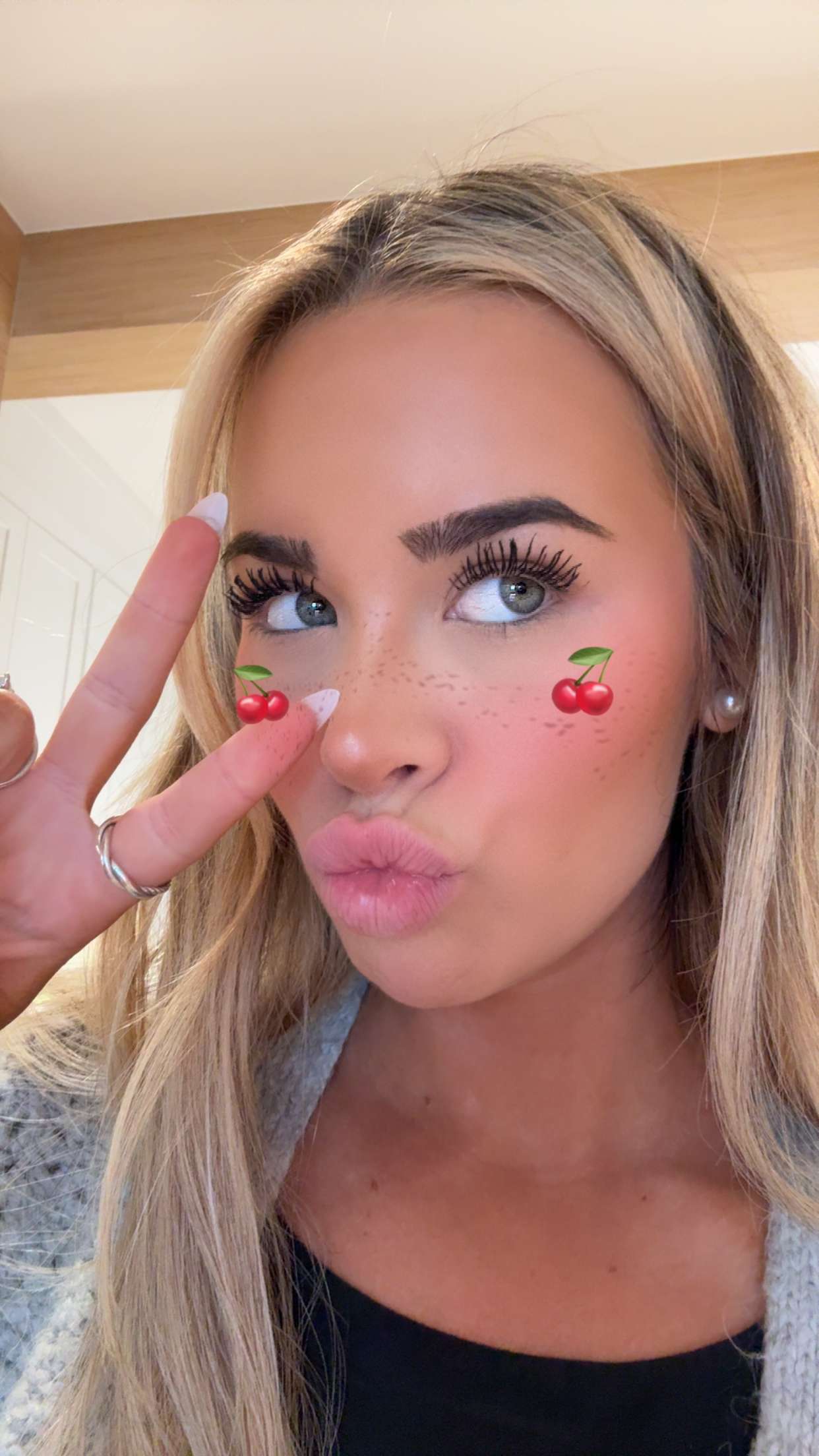 emilyelizabbeth snapchat image archive image