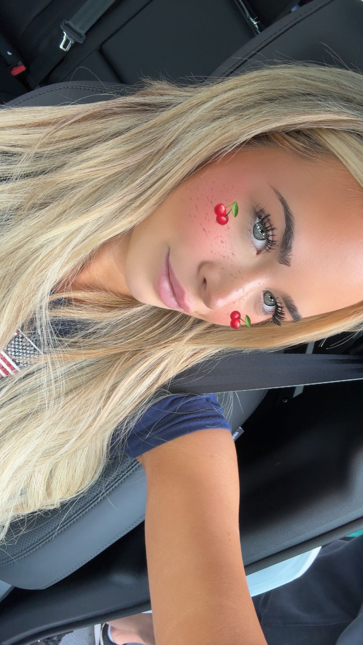 emilyelizabbeth snapchat image archive image