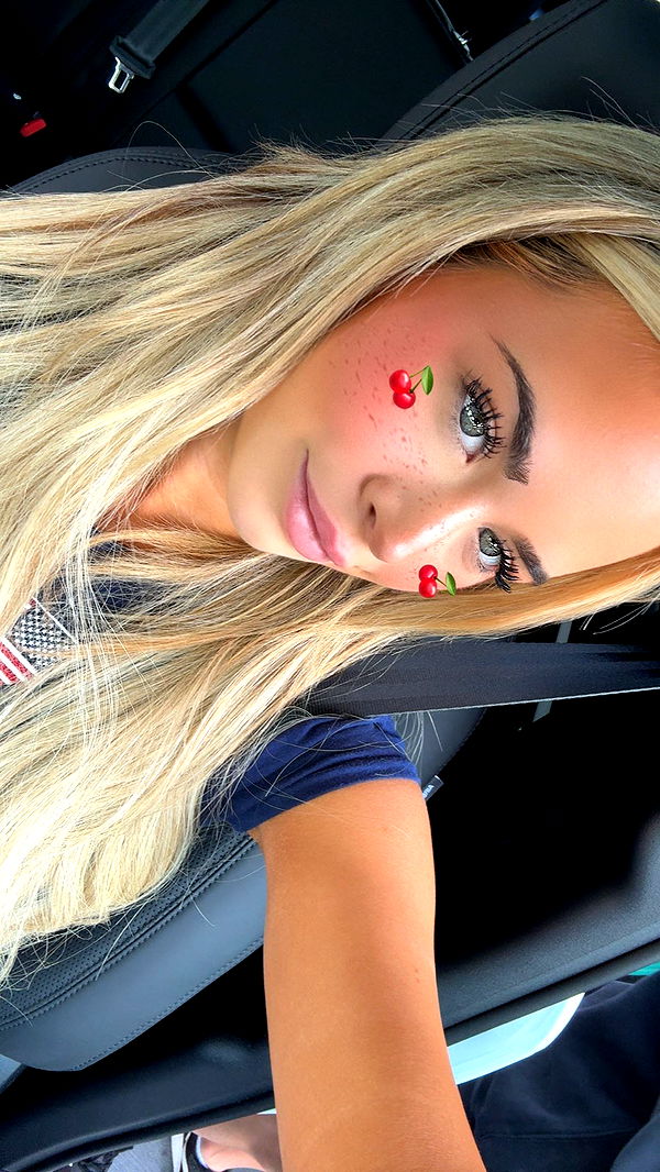 emilyelizabbeth image ~ Altpins