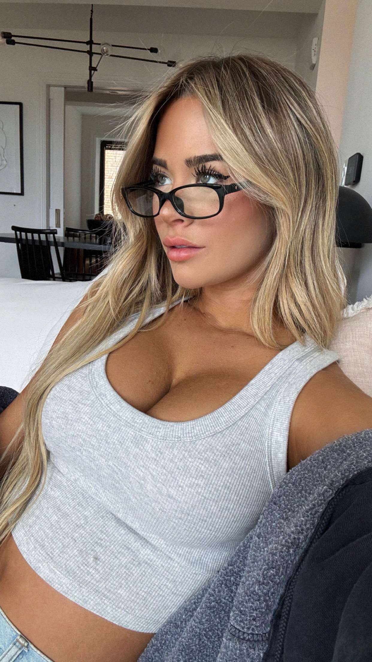 emilyelizabbeth snapchat image archive image