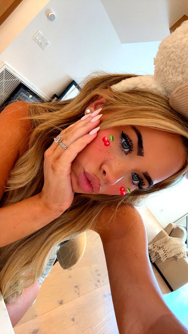 emilyelizabbeth image ~ Altpins