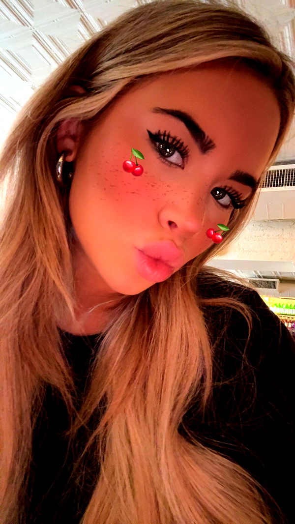 emilyelizabbeth image ~ Altpins