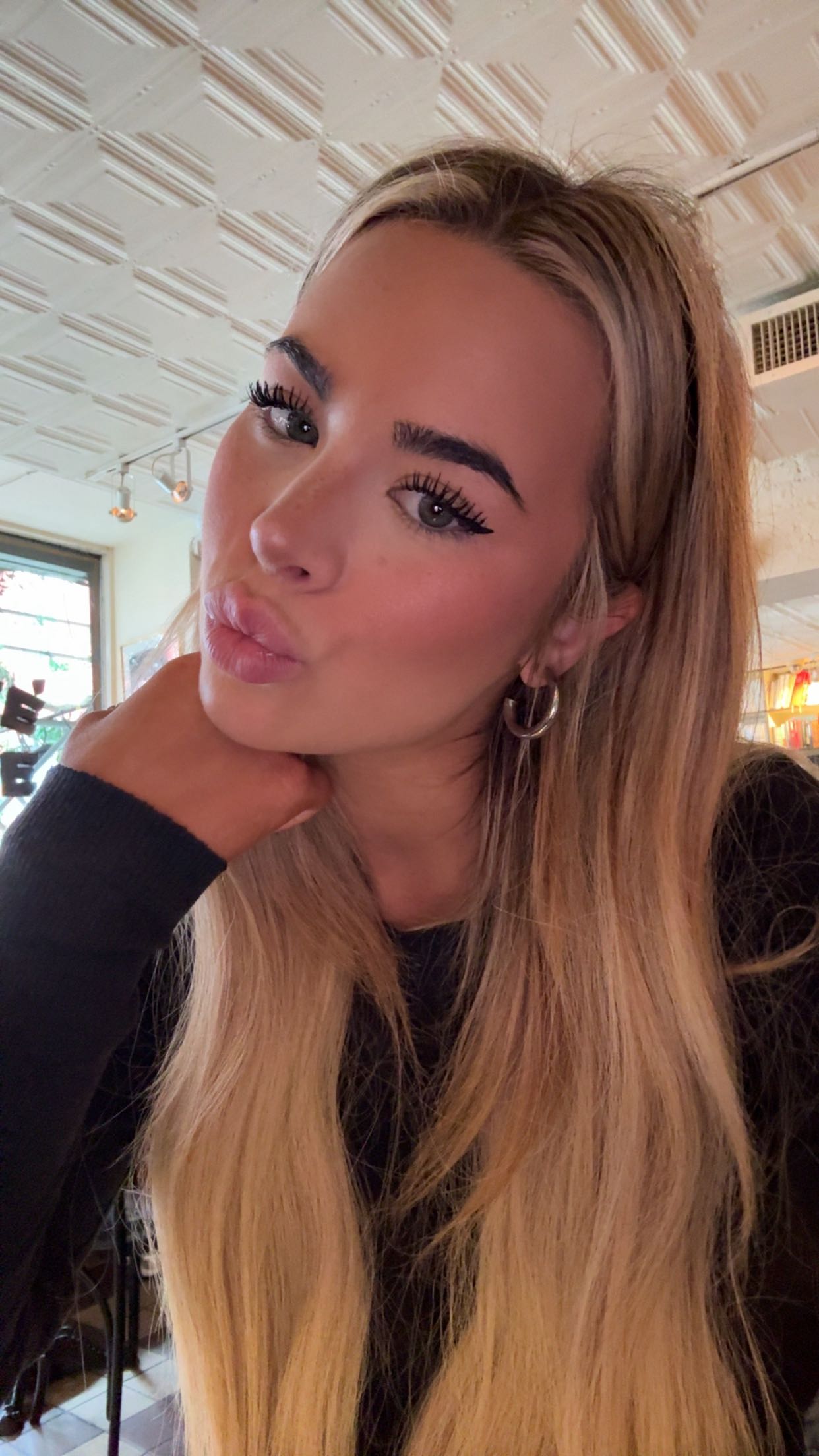 emilyelizabbeth snapchat image archive image