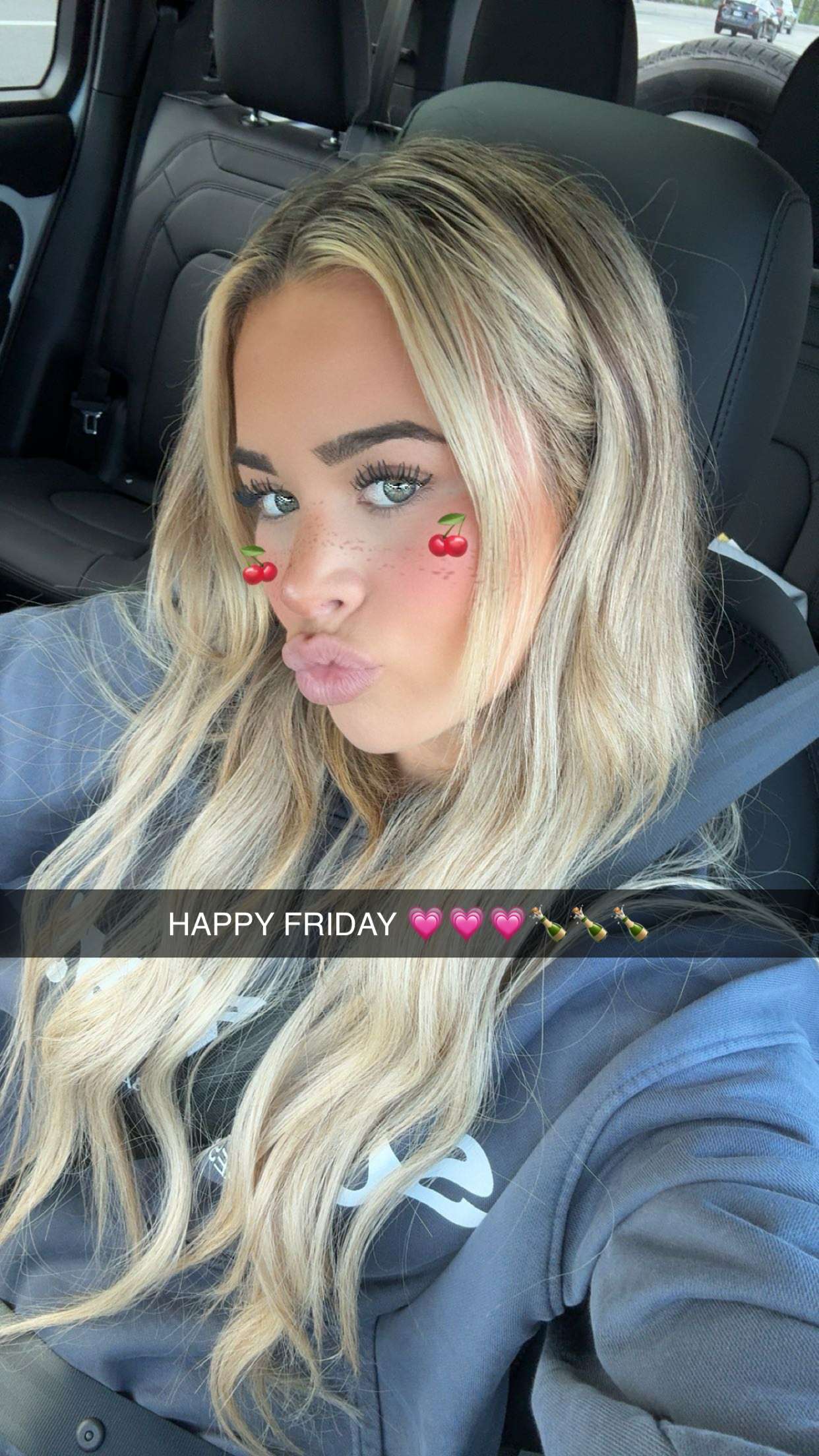 emilyelizabbeth snapchat image archive image