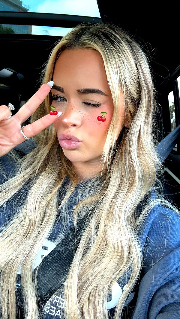 emilyelizabbeth image ~ Altpins