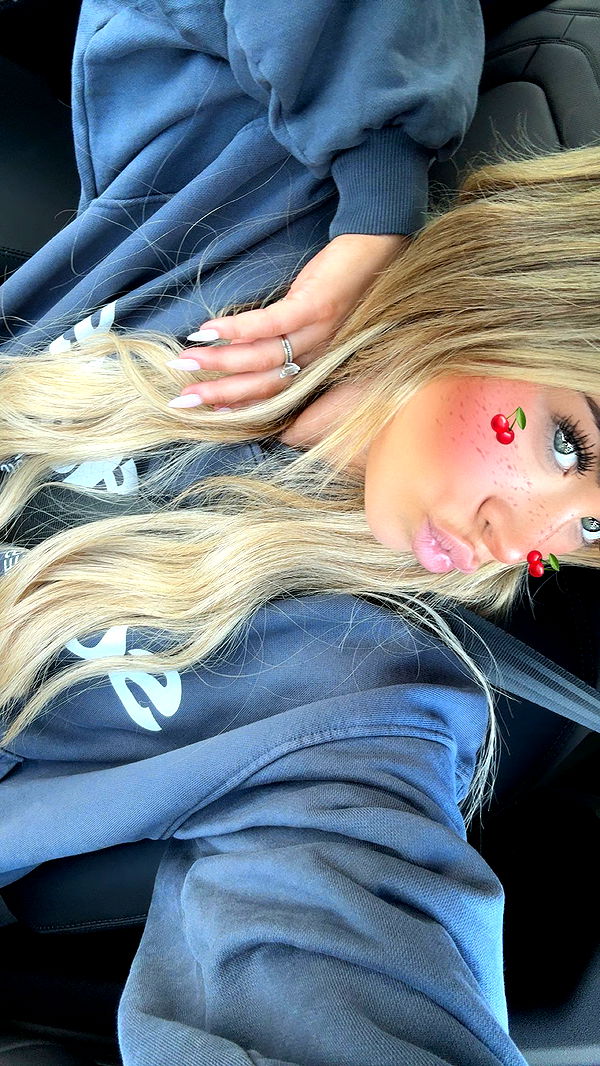 emilyelizabbeth image ~ Altpins