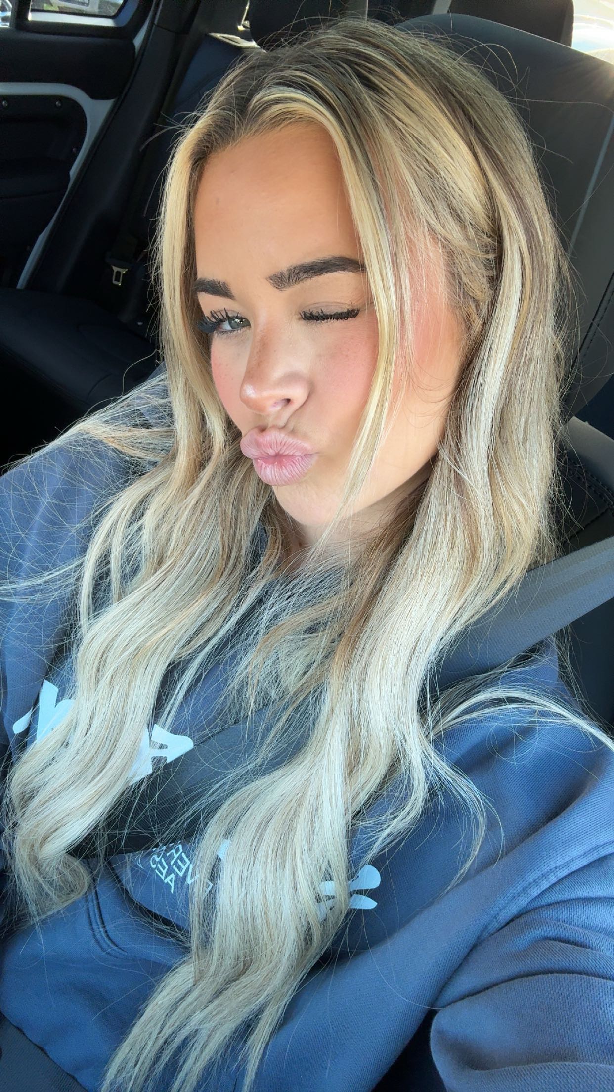 emilyelizabbeth snapchat image archive image