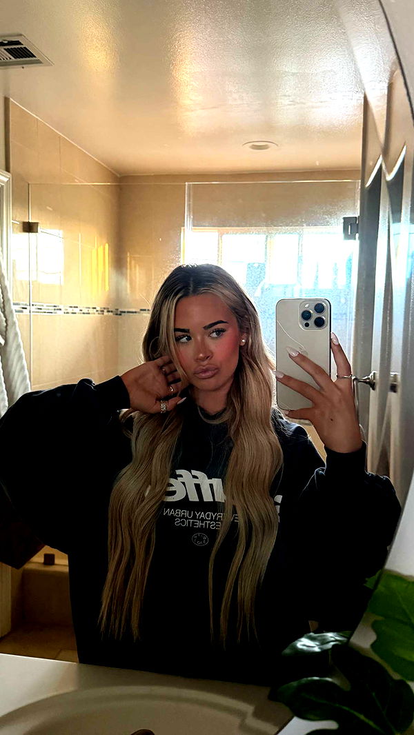 emilyelizabbeth image ~ Altpins