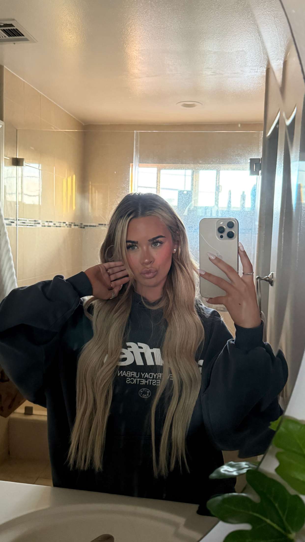 emilyelizabbeth snapchat image archive image