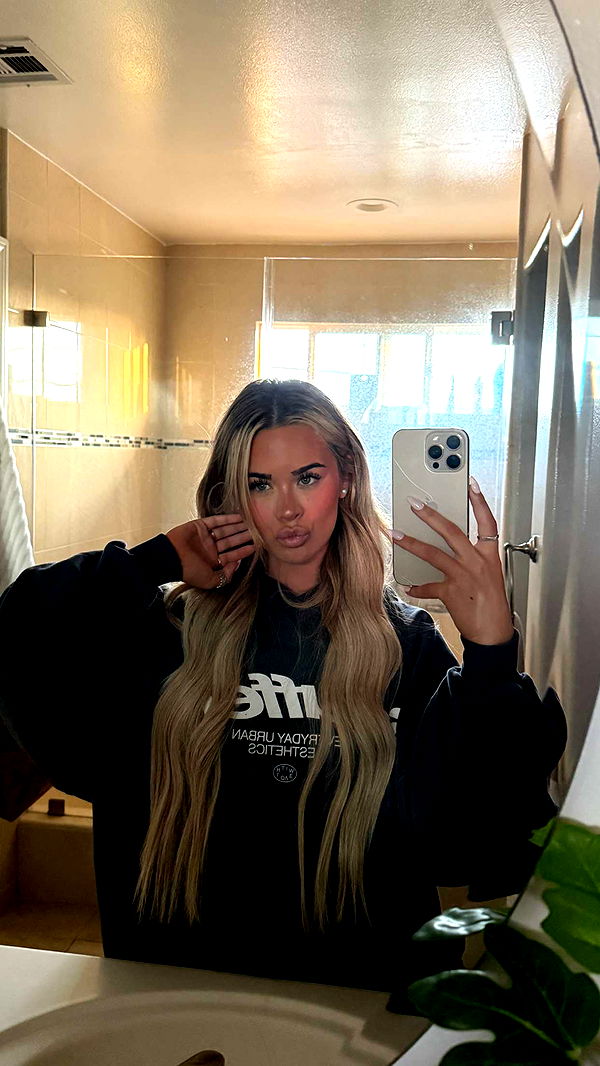 emilyelizabbeth image ~ Altpins