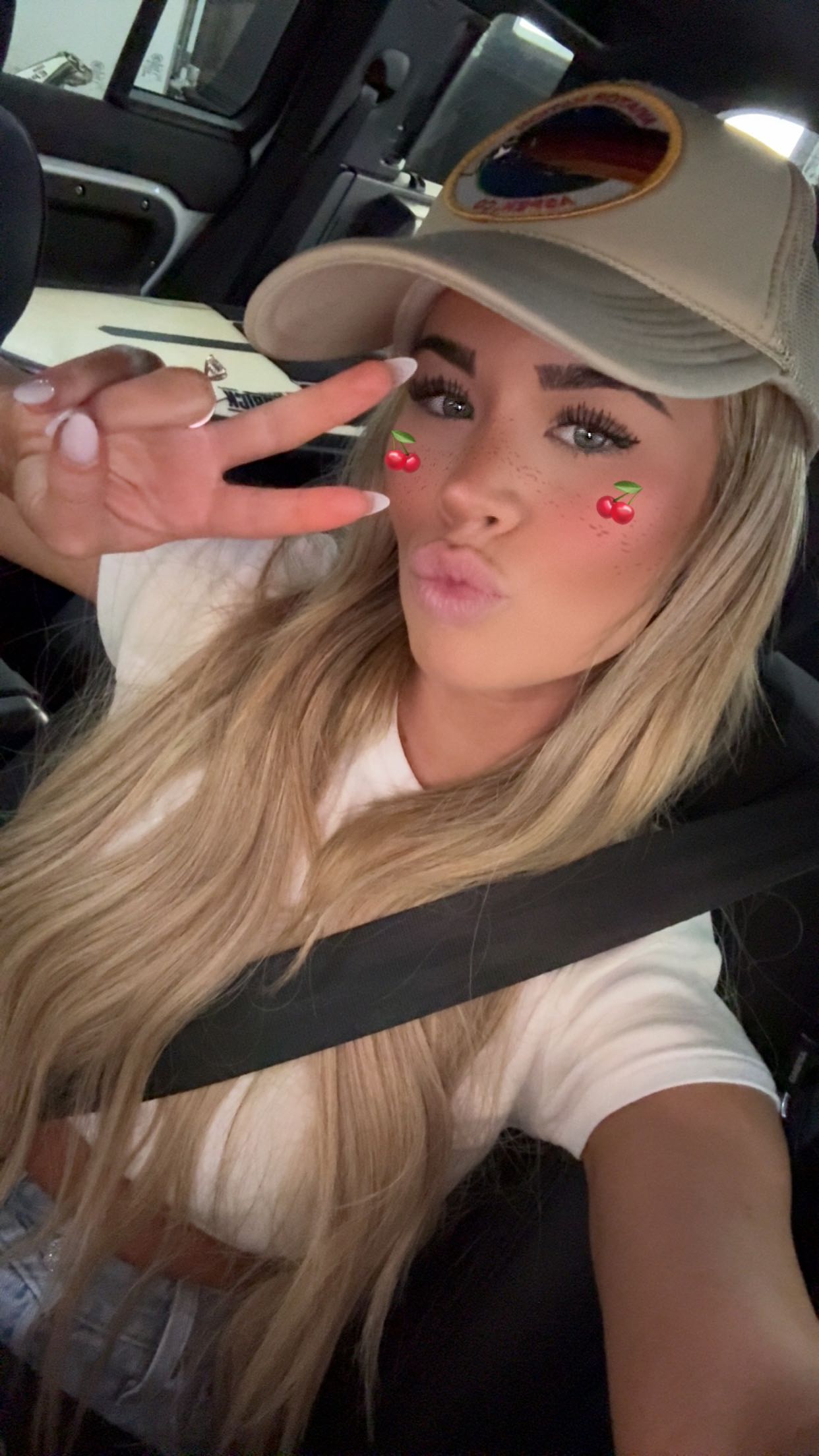 emilyelizabbeth snapchat image archive image