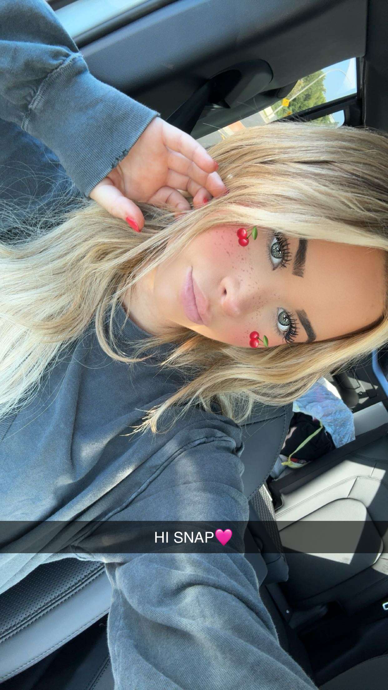 emilyelizabbeth snapchat image archive image