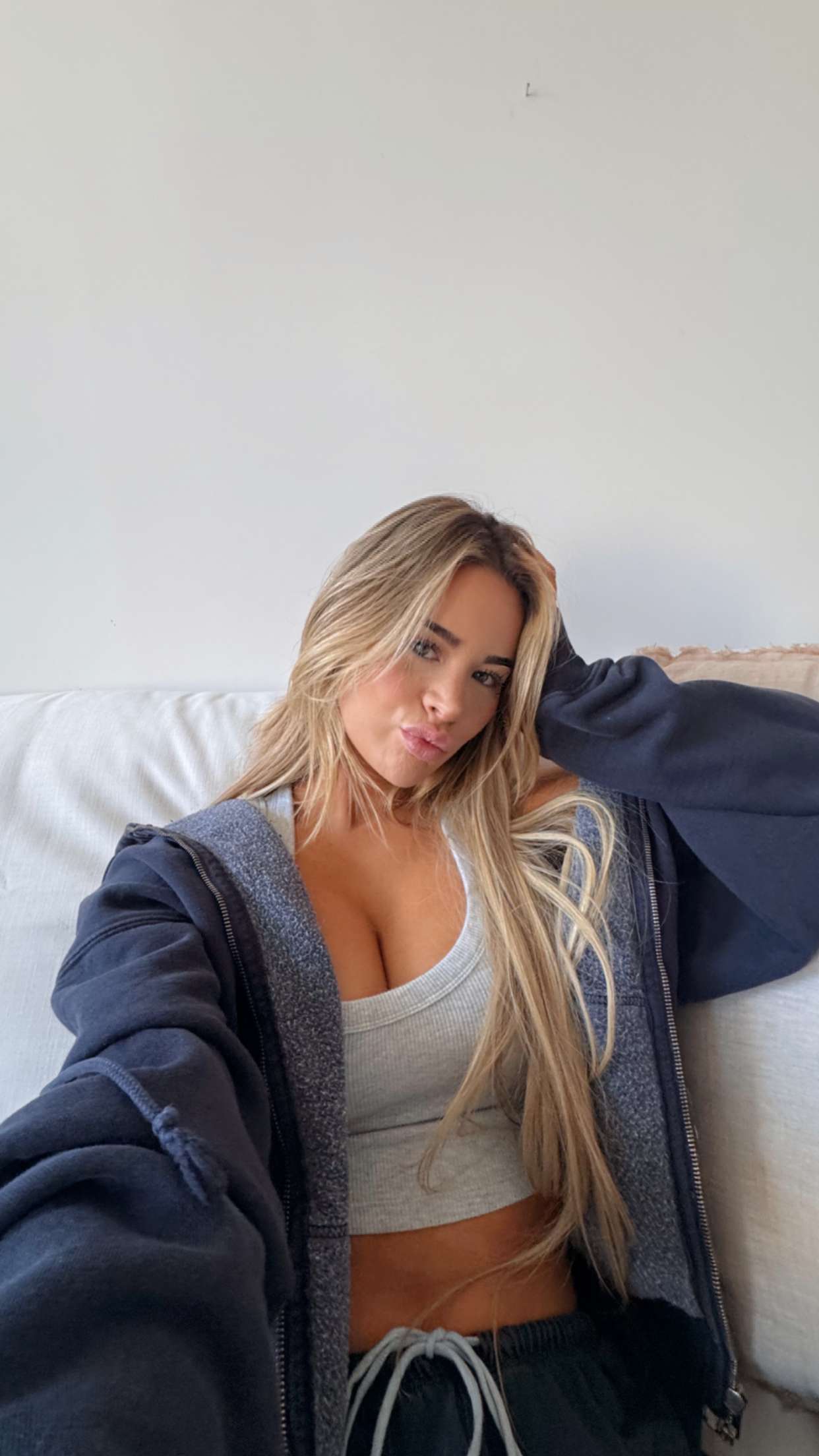 emilyelizabbeth snapchat image archive image