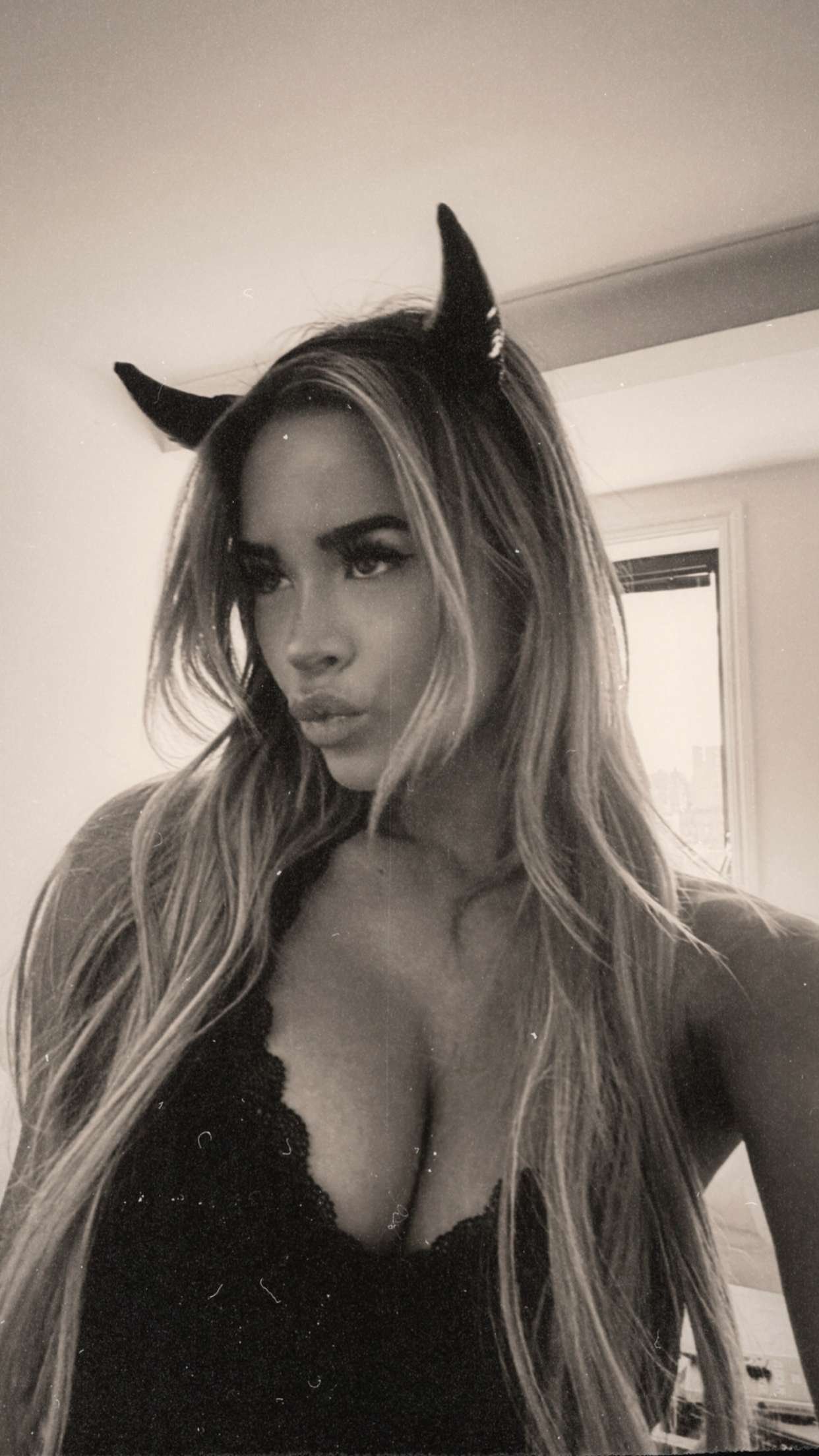 emilyelizabbeth snapchat image archive image