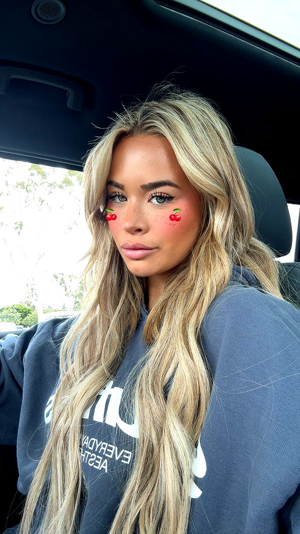 emilyelizabbeth image ~ Altpins