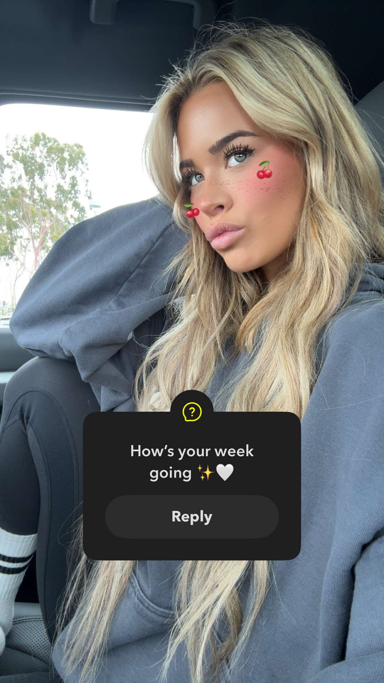 emilyelizabbeth snapchat image archive image