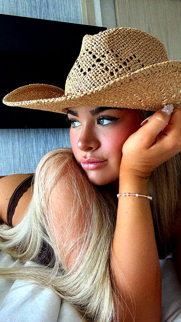 emilyelizabbeth image ~ Altpins